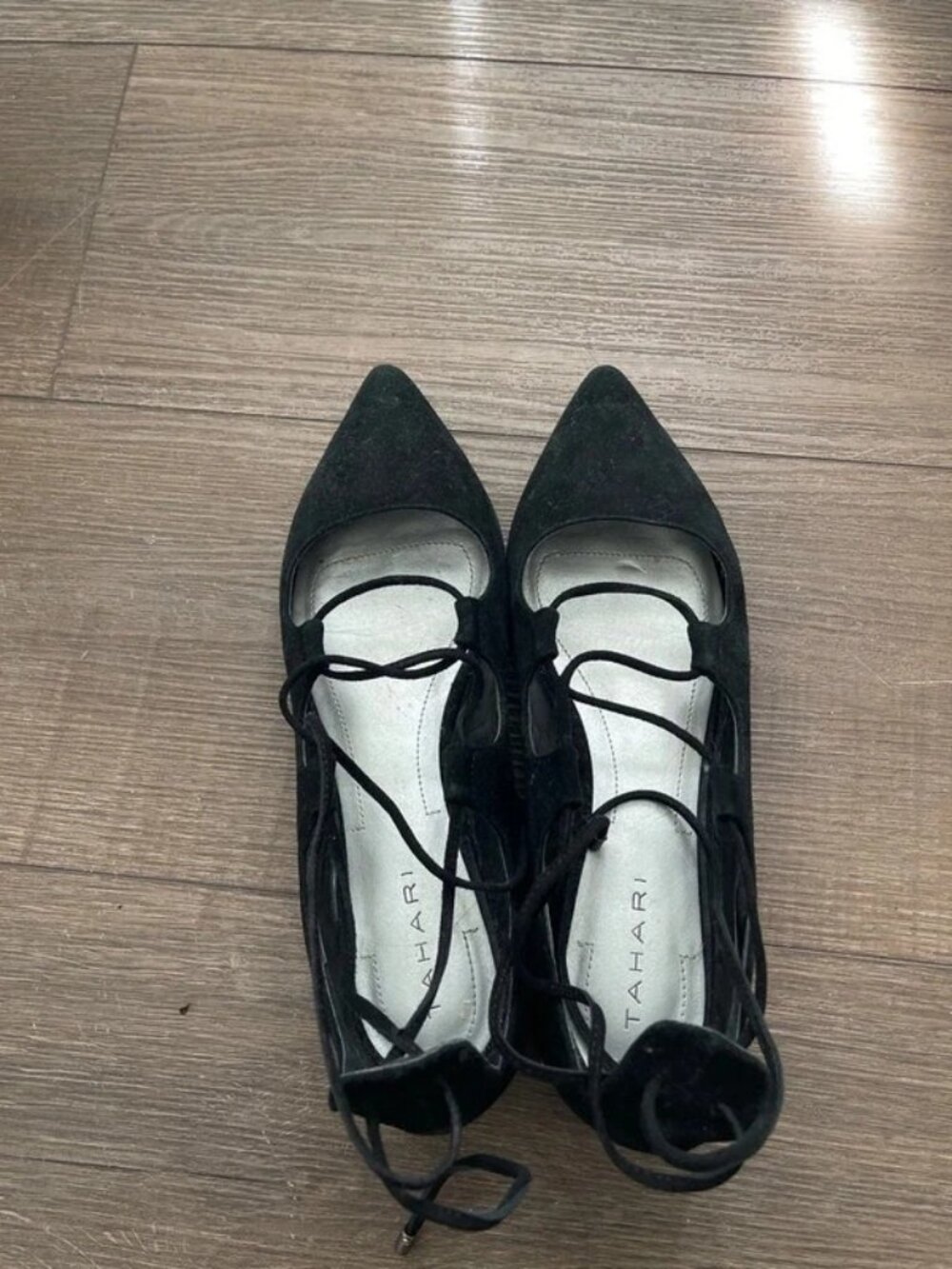 Tahari Black Lace Up Pointed Toe Flats – Size 6 – NWT